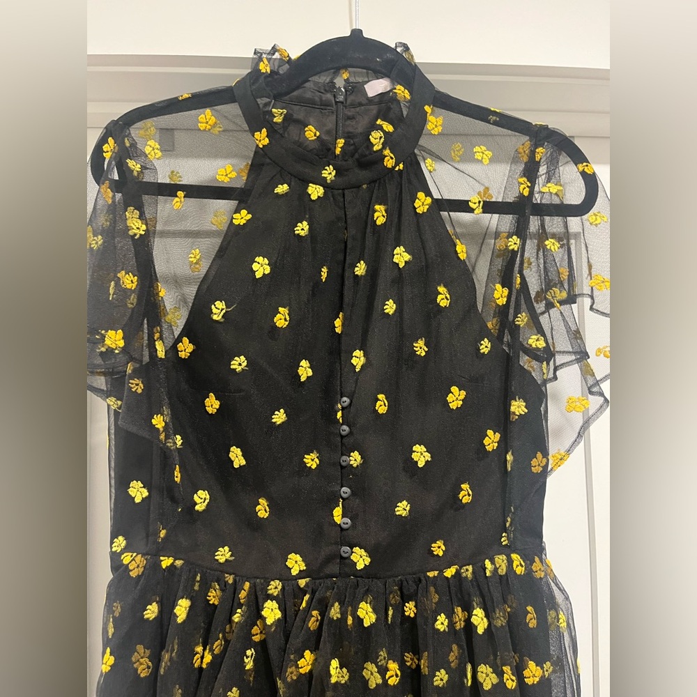 La Maison Talulah Black and Yellow Dress. Size Medium - Picture 7 of 9